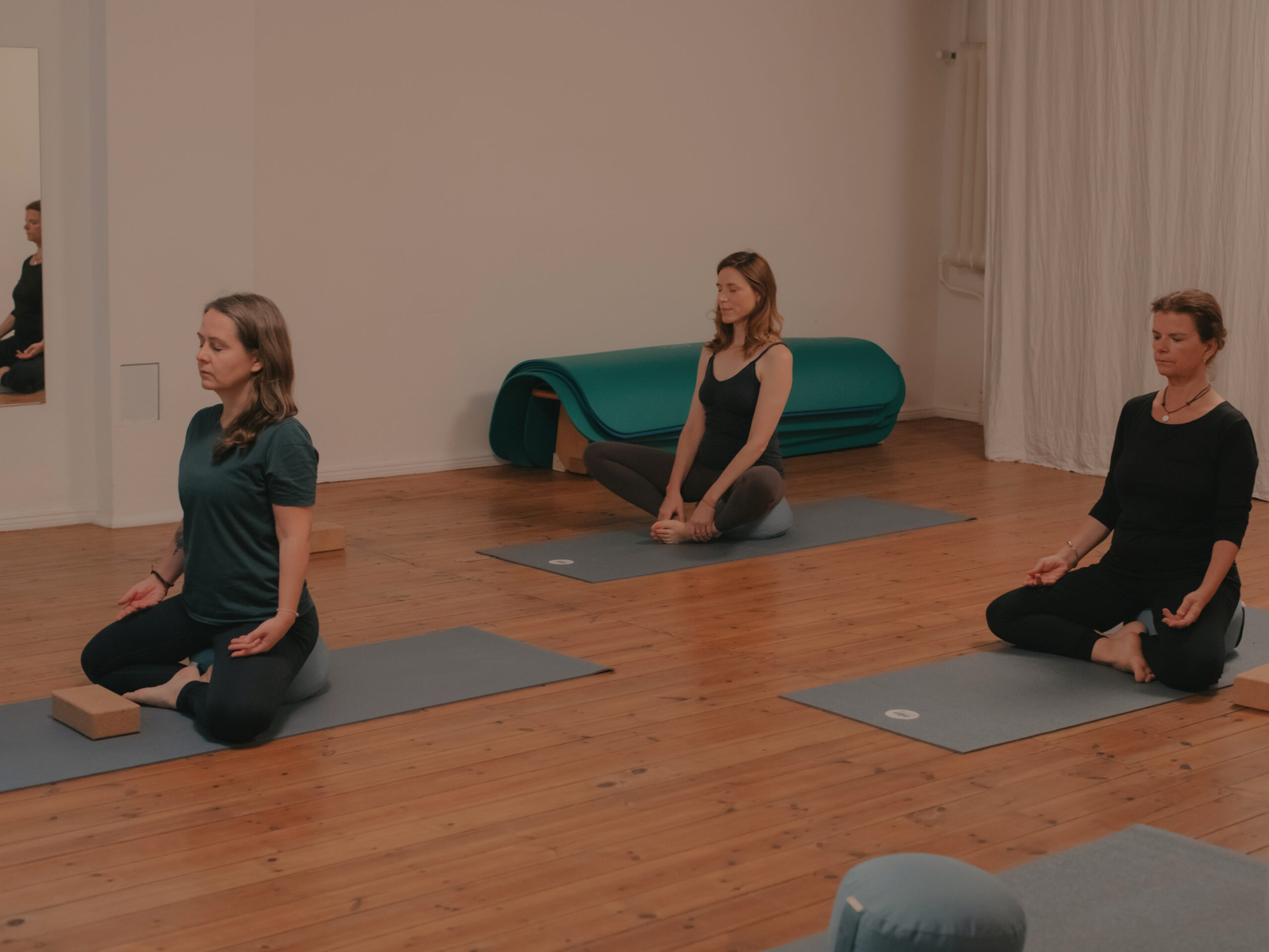 Yogastunden in kleinen Gruppen in Berlin-Westend
